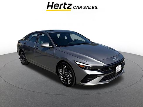 Used 2025 Hyundai Elantra Limited image 1