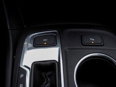 Used 2022 Chevrolet Equinox LT w/ Driver Convenience Package image 19