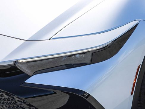 New 2026 Toyota Crown XLE image 5