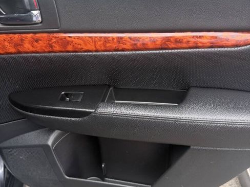 Used 2011 Subaru Outback 2.5i Limited w/ PWR Moonroof Pkg AWD/4WD image 14
