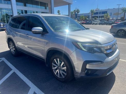 Used 2019 Honda Pilot EX image 2