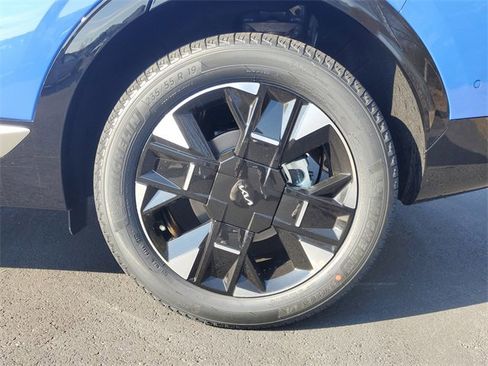 New 2026 Kia Sportage SX image 7