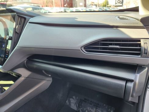 Used 2024 Subaru Crosstrek 2.0i Premium image 17