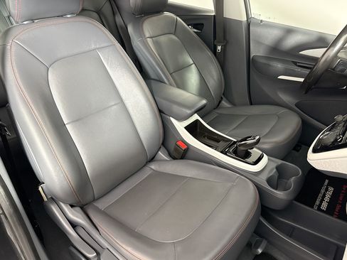 Used 2019 Chevrolet Bolt Premier w/ Infotainment Package FWD image 35