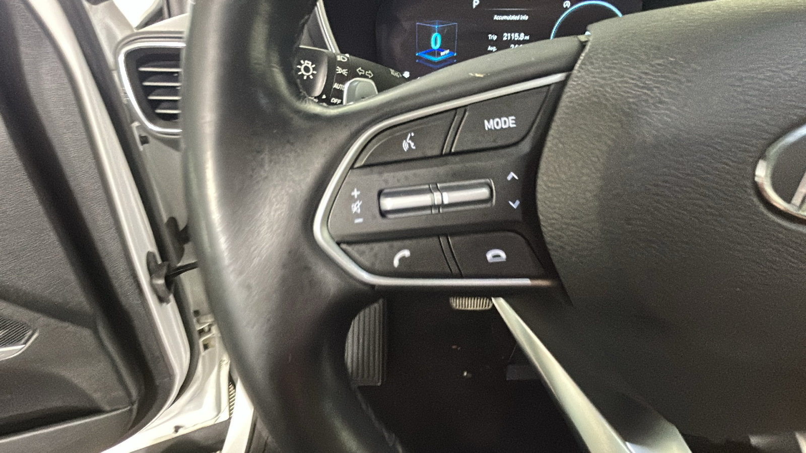Used 2023 Hyundai Santa Fe Limited AWD/4WD image 19