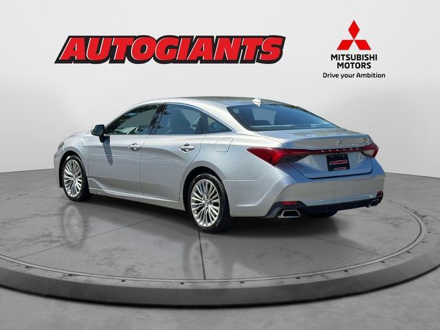 Used 2019 Toyota Avalon Limited FWD image 4