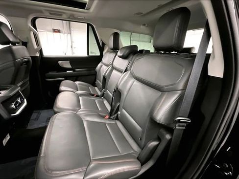 Used 2025 Ford Expedition Active AWD/4WD image 26