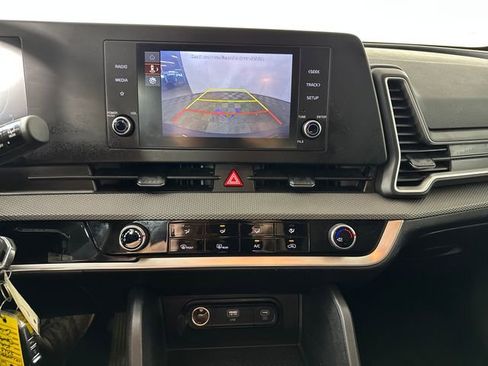 Used 2023 Kia Sportage LX image 22