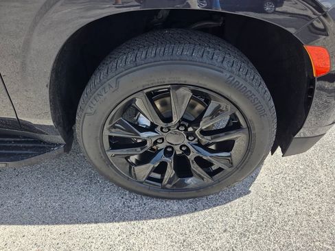 Used 2023 Chevrolet Tahoe RST w/ Luxury Package RWD image 18