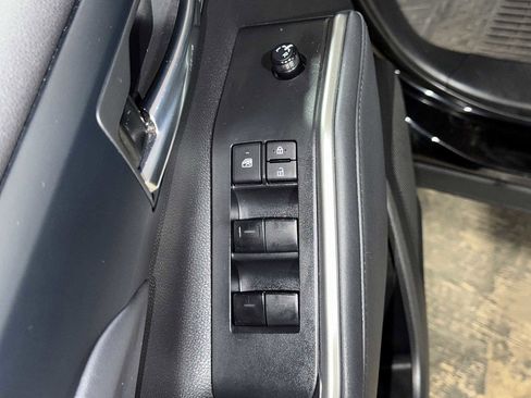 Used 2022 Toyota Highlander XLE w/ Protection Package #3 (TMS) AWD/4WD image 23