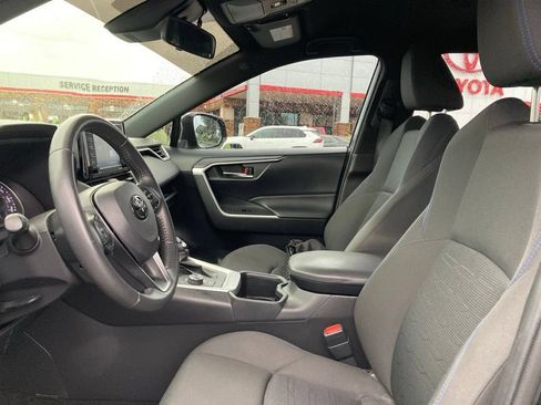 Used 2022 Toyota RAV4 SE AWD/4WD image 10