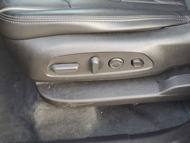 Used 2023 Buick Enclave Avenir w/ Avenir Technology Package FWD image 24
