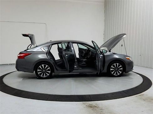 Used 2017 Nissan Altima 2.5 SL image 16