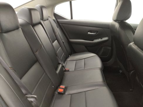 Used 2023 Nissan Sentra SR w/ SR Premium Package image 19