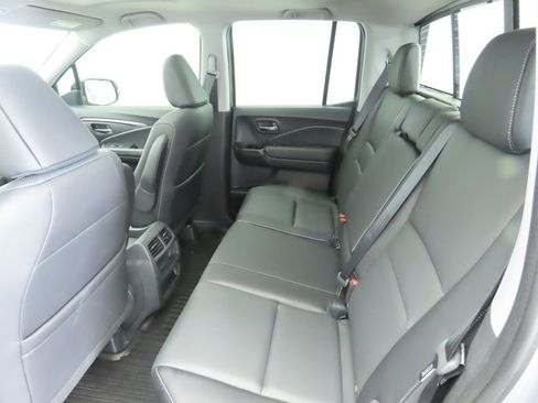 Used 2023 Honda Ridgeline RTL-E image 19