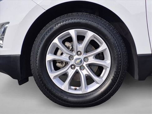 Used 2021 Chevrolet Equinox LS FWD image 24