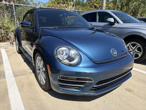 Used 2018 Volkswagen Beetle 2.0T SE FWD image 1