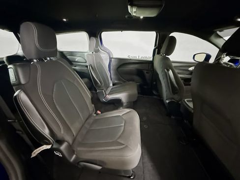 Used 2020 Chrysler Pacifica Touring w/ S Appearance Package FWD image 27