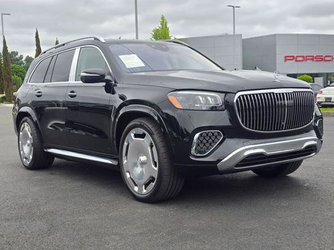 Used 2025 Mercedes-Benz Maybach GLS 600 4MATIC image 8