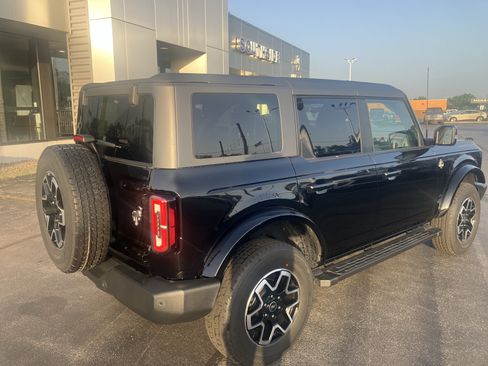 Used 2024 Ford Bronco Outer Banks AWD/4WD image 7