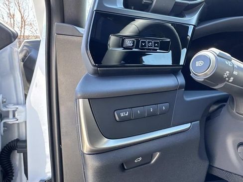 New 2026 Lexus RZ 350e 2WD image 32