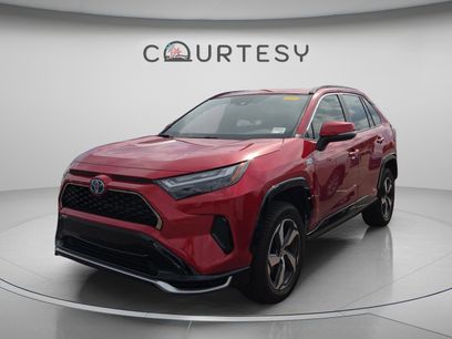 Used 2022 Toyota RAV4 SE w/ Weather & Moonroof Package