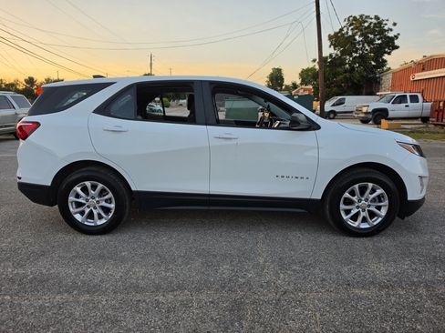 Used 2021 Chevrolet Equinox LS AWD/4WD image 8