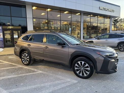 Used 2023 Subaru Outback Limited image 10