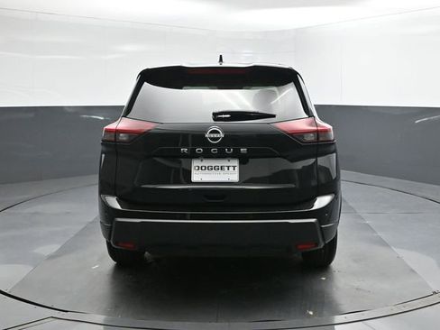 Used 2025 Nissan Rogue SV image 8