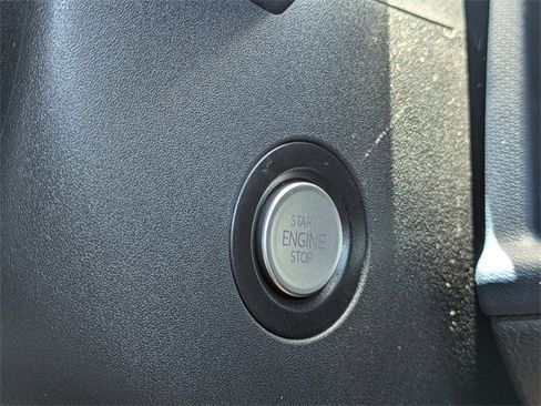 New 2025 Volkswagen ID. Buzz Pro S Plus image 30