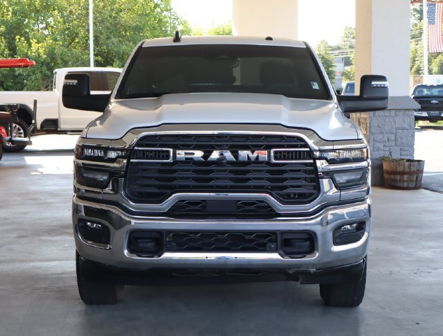 Used 2025 RAM 2500 Big Horn AWD/4WD image 9