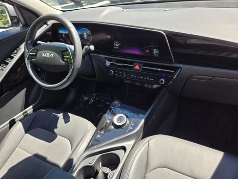 Used 2024 Kia Niro Wind w/ Wind Preserve Package FWD image 10