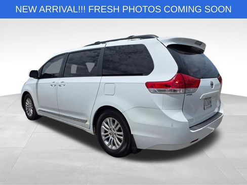 Used 2011 Toyota Sienna XLE FWD image 5