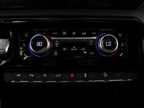 Used 2025 GMC Sierra 1500 AT4 w/ AT4 Premium Package image 8