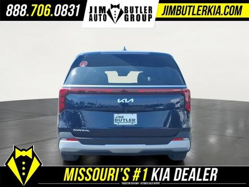 Used 2026 Kia Carnival FWD image 23