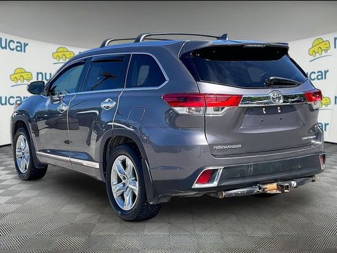 Used 2019 Toyota Highlander Limited Platinum AWD/4WD image 4