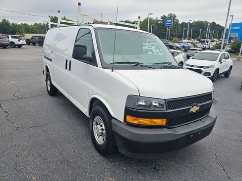 Used 2020 Chevrolet Express 3500 RWD image 1