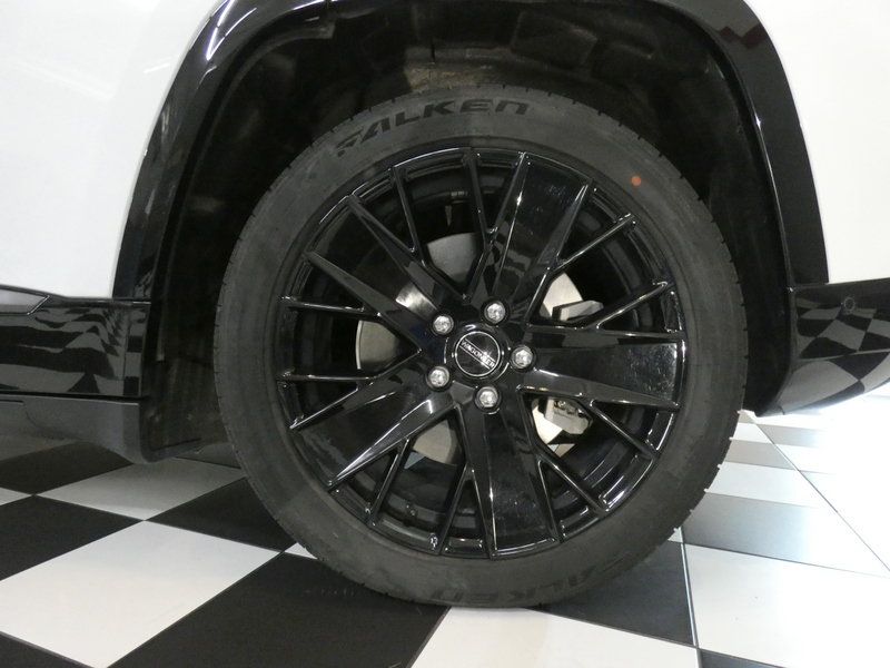 Used 2024 Jeep Wagoneer Launch Edition AWD/4WD image 7
