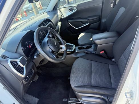 Used 2022 Kia Soul LX w/ Technology Package FWD image 18
