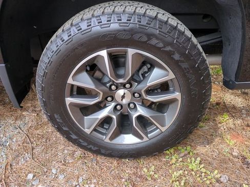 Used 2022 Chevrolet Silverado 1500 RST image 9