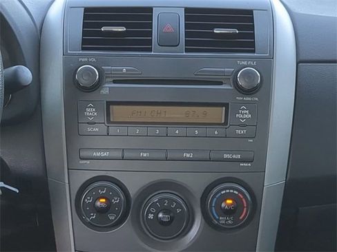 Used 2011 Toyota Corolla S image 17