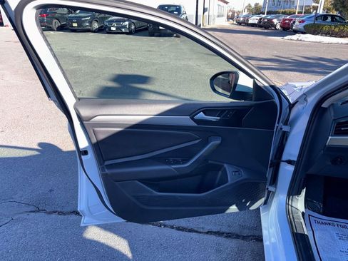 Used 2019 Volkswagen Jetta S w/ Driver Assistance Package image 14