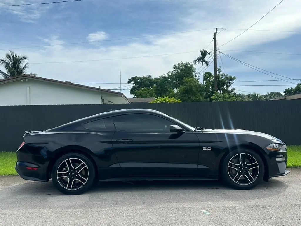 Used 2020 Ford Mustang GT RWD image 3