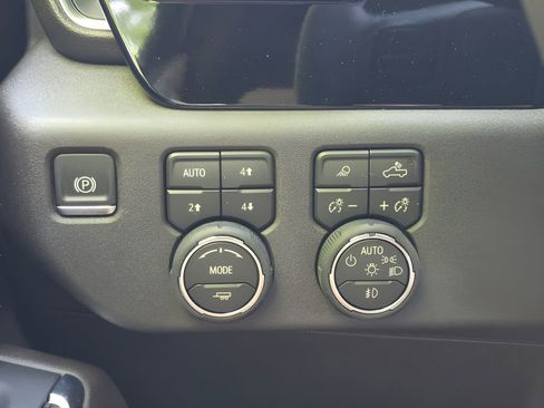 New 2026 Chevrolet Silverado 3500 LT AWD/4WD image 17