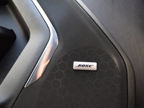 Used 2023 GMC Yukon XL SLT image 70