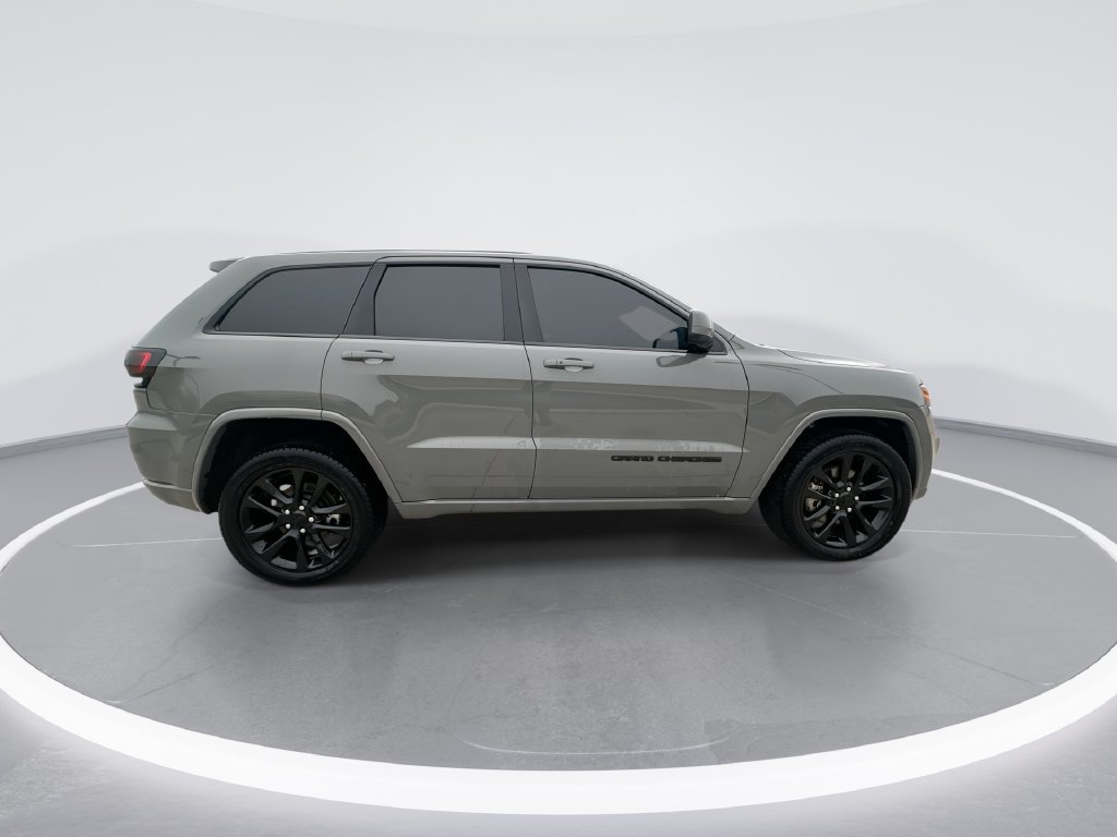 Used 2021 Jeep Grand Cherokee Laredo X AWD/4WD image 9