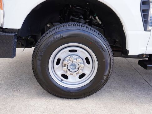 Used 2023 Ford F250 XL w/ FX4 Off-Road Package image 26