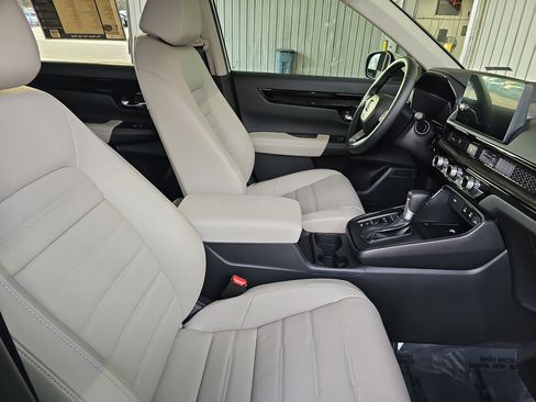Used 2026 Honda CR-V EX-L image 10