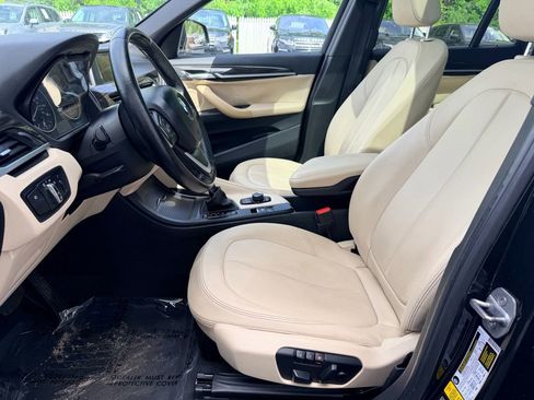 Used 2017 BMW X1 xDrive28i AWD/4WD image 12