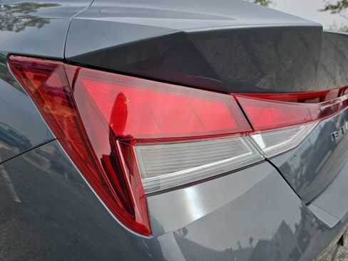 Used 2023 Hyundai Elantra SEL w/ Convenience Package FWD image 38